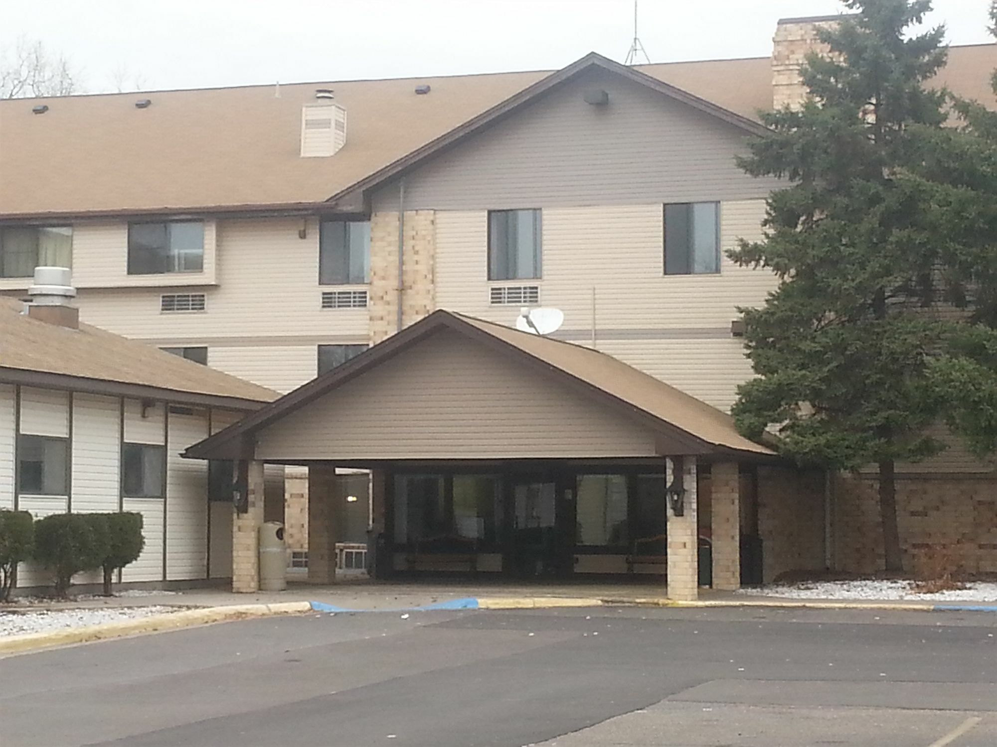 Norwood Inn And Suites - Minneapolis-St Paul Roseville Exterior foto